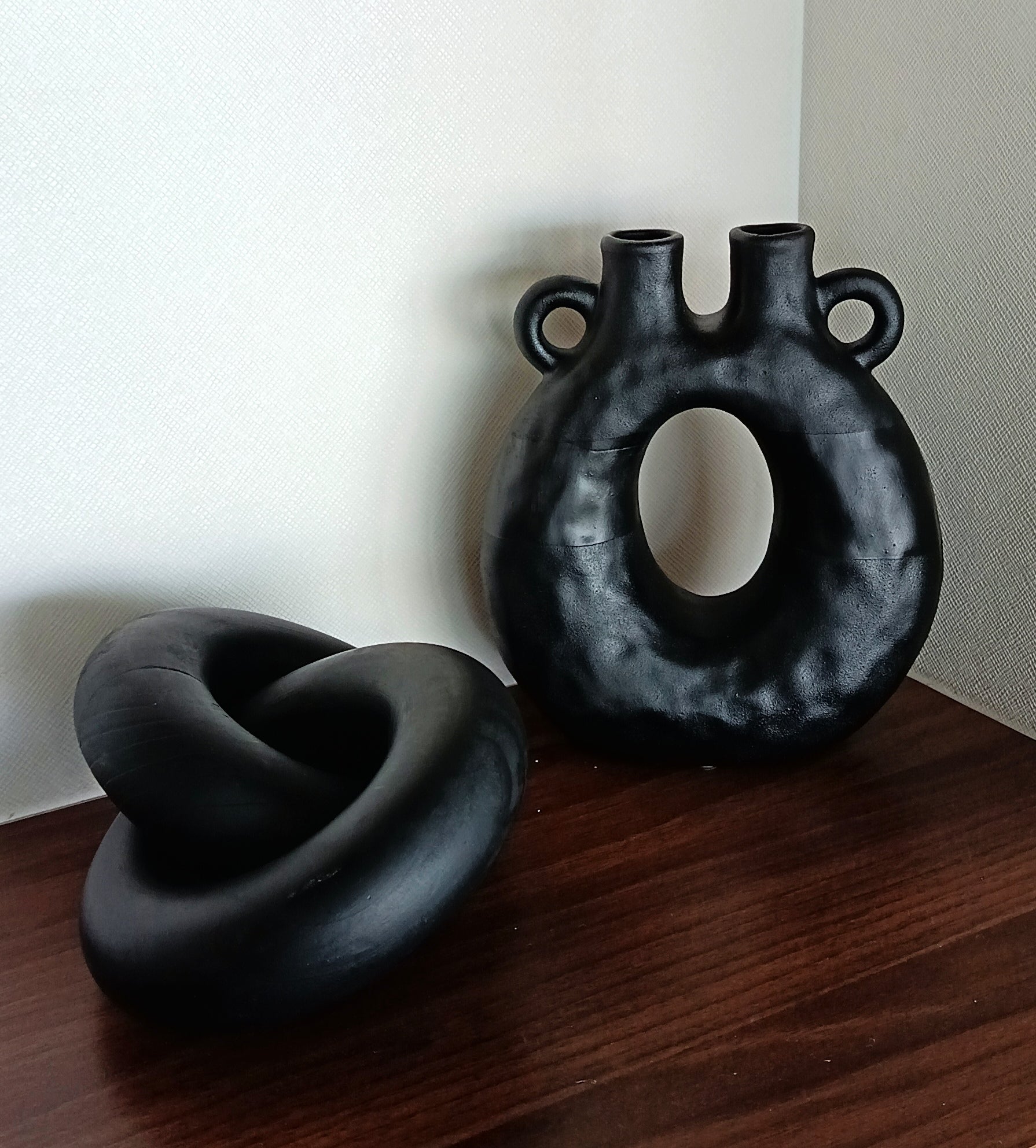 Vasija "Linea Terra " - Negra - Stock